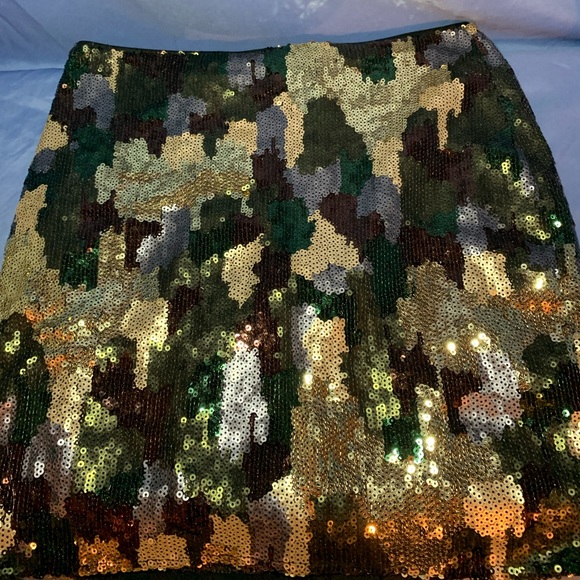 Missguided x Carli Bybel Sequins Camo Mini Skirt - Picture 2 of 5